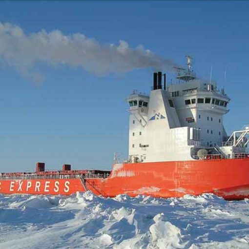 China ships thru arctic